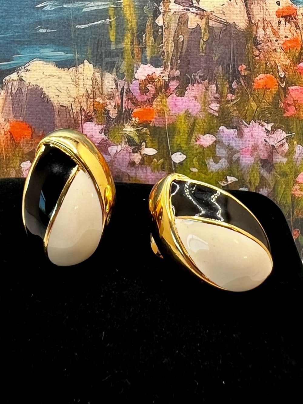 Monet Black White & Gold CLIP Earrings